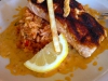 Blackened zalm met pittige rijst en koriander jalapeno saus