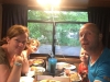 Gezellig knus in camper eten