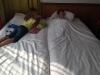 Samen in een groot bed