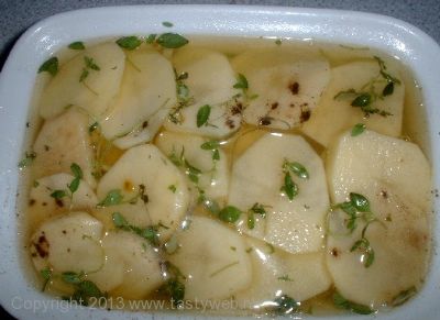 Foto: Gebakken aardappels met knoflook en salie